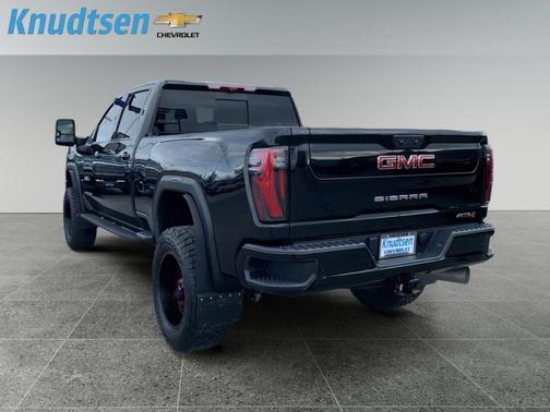 2025 GMC Sierra 3500 AT4