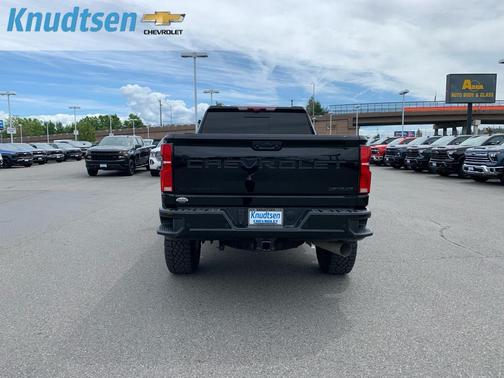 Black 2025 Chevrolet Silverado 2500 4WD Crew Cab Standard Bed ZR2