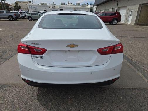 Summit White 2025 Chevrolet Malibu LT