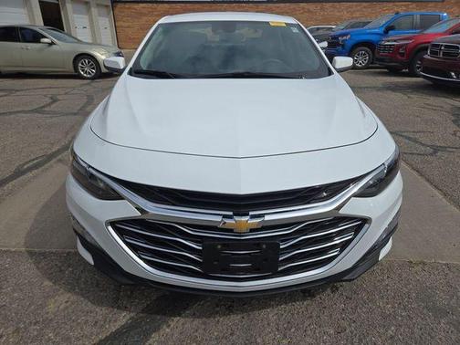 Summit White 2025 Chevrolet Malibu LT