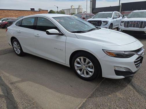 Summit White 2025 Chevrolet Malibu LT