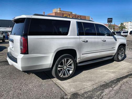 White Frost Tri-Coat 2017 GMC Yukon XL Denali