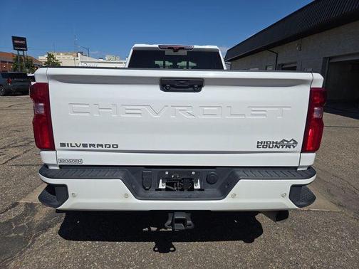 Summit White 2022 Chevrolet Silverado 3500 High Country
