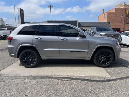 2021 Jeep Grand Cherokee Laredo X