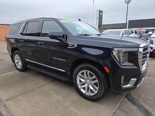 Midnight Blue Metallic 2022 GMC Yukon SLT