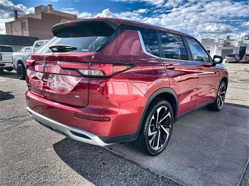 2024 Mitsubishi Outlander SE Black Edition