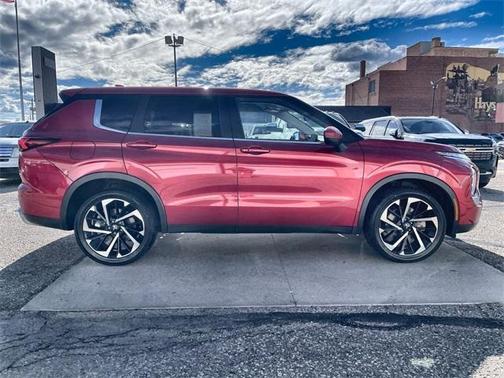 2024 Mitsubishi Outlander SE Black Edition