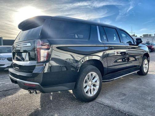 2024 Chevrolet Suburban Premier