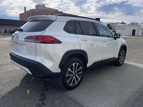 2025 Toyota Corolla Cross XLE