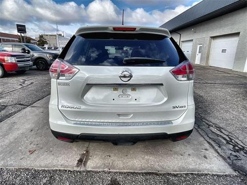 2016 Nissan Rogue SV