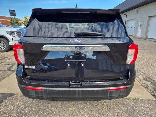 Black 2021 Ford Explorer Base