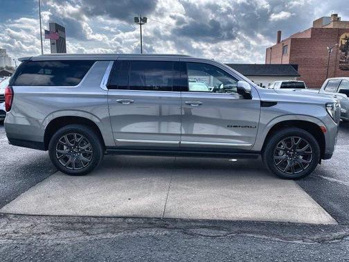 Sterling 2023 GMC Yukon XL Denali