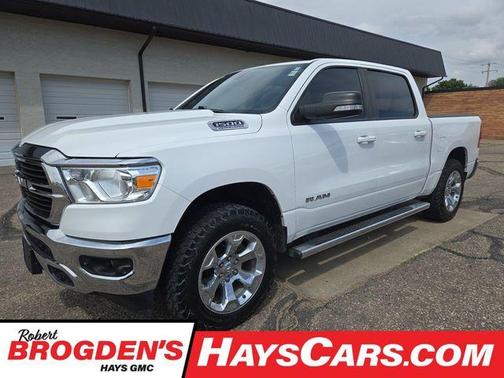 Bright White Clearcoat 2021 RAM 1500 Big Horn