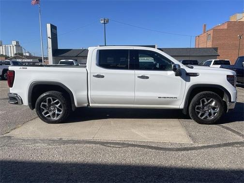 2022 GMC Sierra 1500 SLT