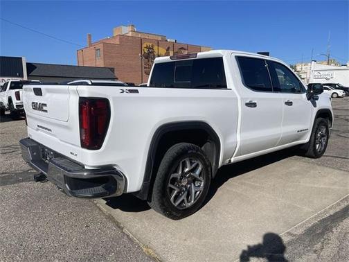 2022 GMC Sierra 1500 SLT