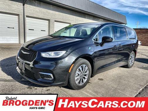 2024 Chrysler Pacifica Hybrid Select