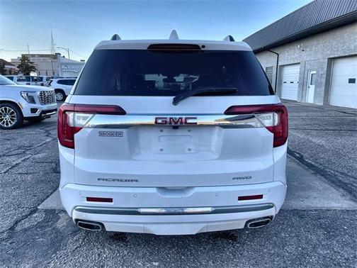 2020 GMC Acadia Denali