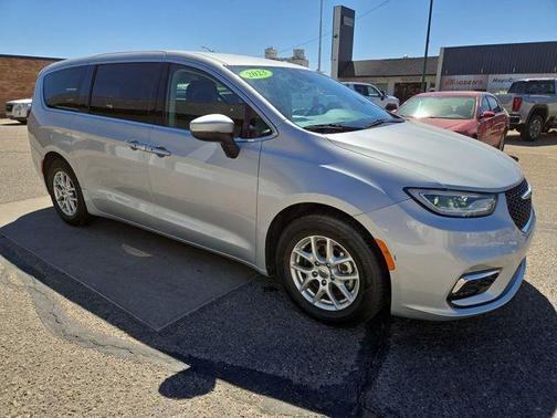 2023 Chrysler Pacifica Touring-L