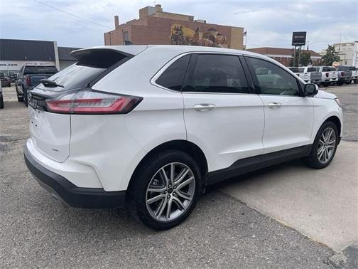 2023 Ford Edge Titanium