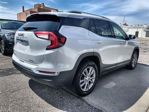 2023 GMC Terrain SLT