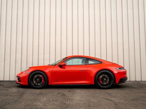 2024 Porsche 911 Carrera GTS