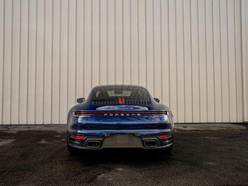 2021 Porsche 911 Carrera