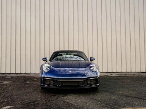 2021 Porsche 911 Carrera
