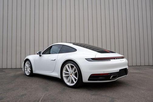 2021 Porsche 911 Carrera