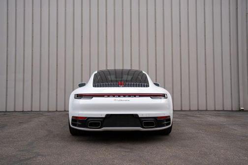 2021 Porsche 911 Carrera