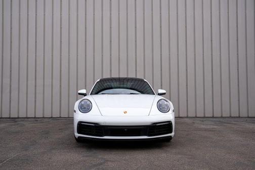 2021 Porsche 911 Carrera