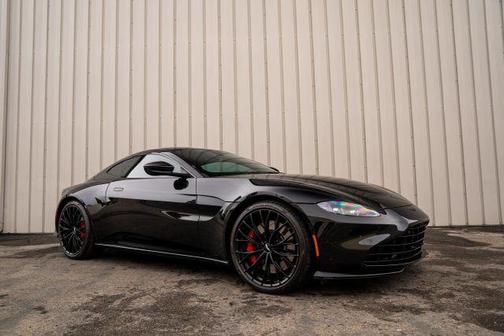 2022 Aston Martin Vantage 