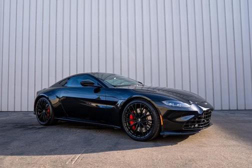 2022 Aston Martin Vantage 