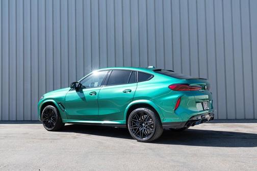 2025 BMW X6 M Base