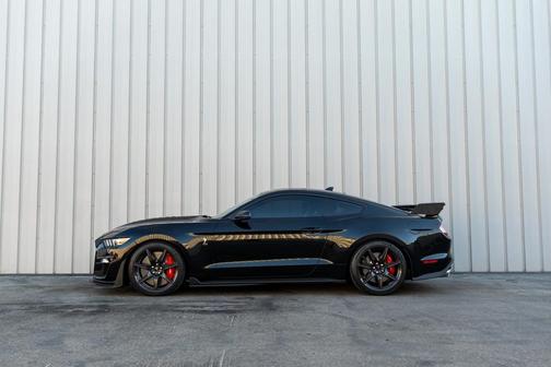 2022 Ford Shelby GT500 Base