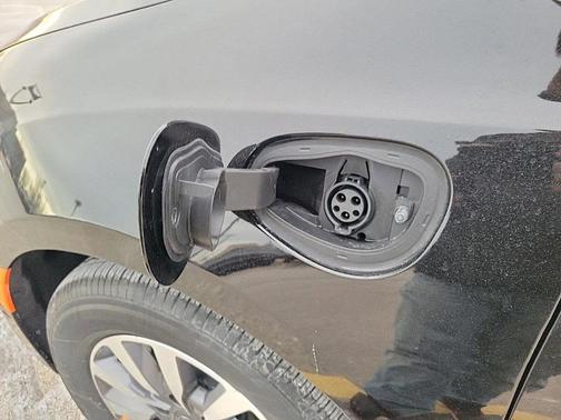 2025 Chrysler Pacifica Hybrid Select