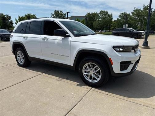 2024 Jeep Grand Cherokee Laredo