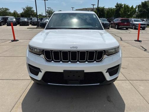 2024 Jeep Grand Cherokee Laredo