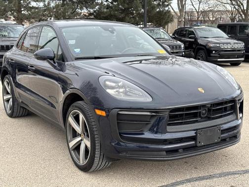 2023 Porsche Macan T