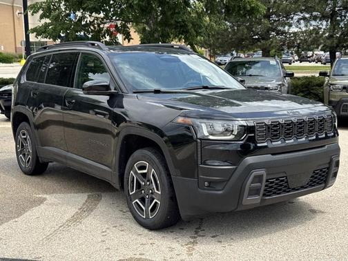 Diamond Black 2026 Jeep Cherokee LAREDO/LIMITED