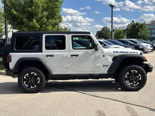 Bright White Clearcoat 2025 Jeep Wrangler 4xe Rubicon
