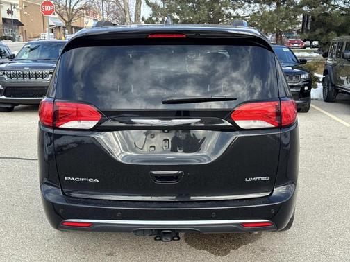 2017 Chrysler Pacifica Limited