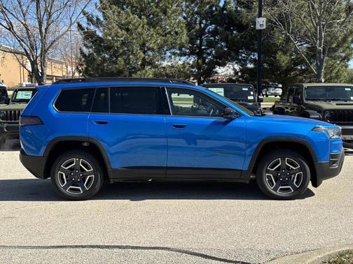 Hydro Blue Pearlcoat 2026 Jeep Cherokee LAREDO/LIMITED
