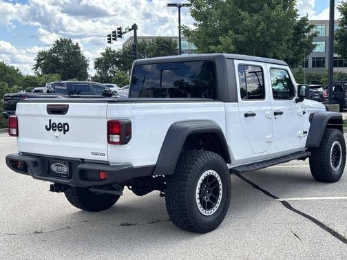 Bright White Clearcoat 2020 Jeep Gladiator Sport