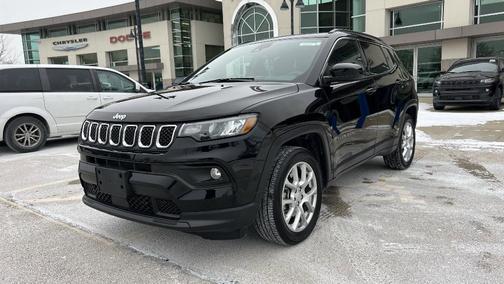2024 Jeep Compass Latitude Lux