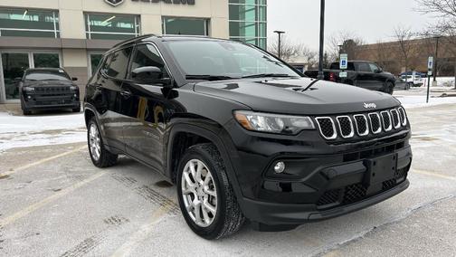 2024 Jeep Compass Latitude Lux