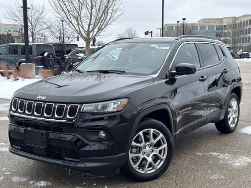 2024 Jeep Compass Latitude Lux