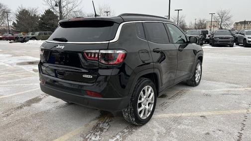 2024 Jeep Compass Latitude Lux