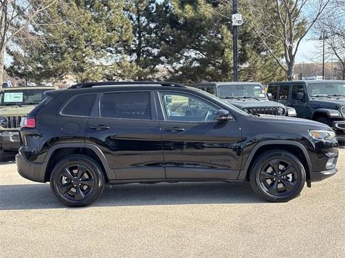 2023 Jeep Cherokee Altitude Lux