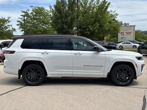Bright White 2026 Jeep Grand Cherokee Summit