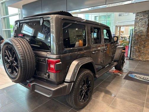 2025 Jeep Wrangler 4xe Sahara